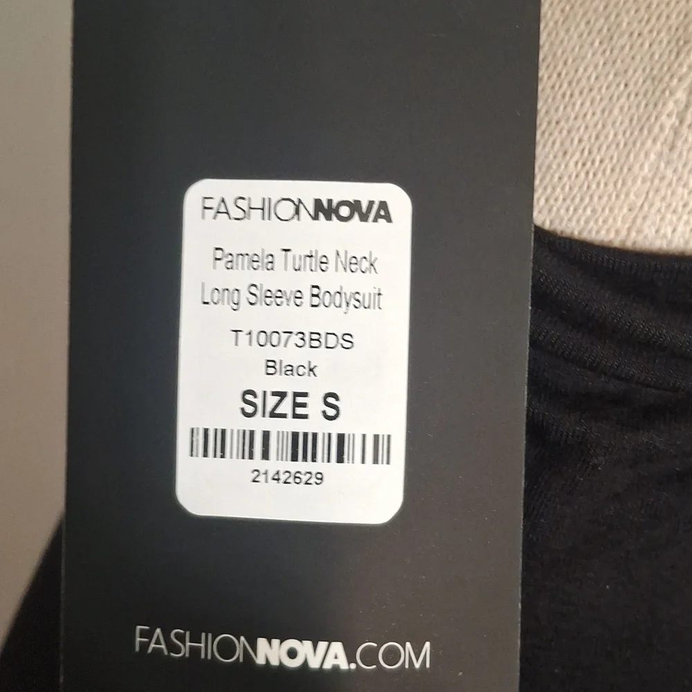 Fashion Nova- Pamela Turtle Neck Long Sleeve Bodysuit- W Sz Small - Picture 7 of 9